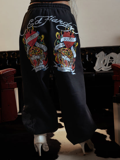 Calça de Moletom Preta Rhinestone "Love Runs Wild" Ed Hardy & 1OF1 Exclusivist
